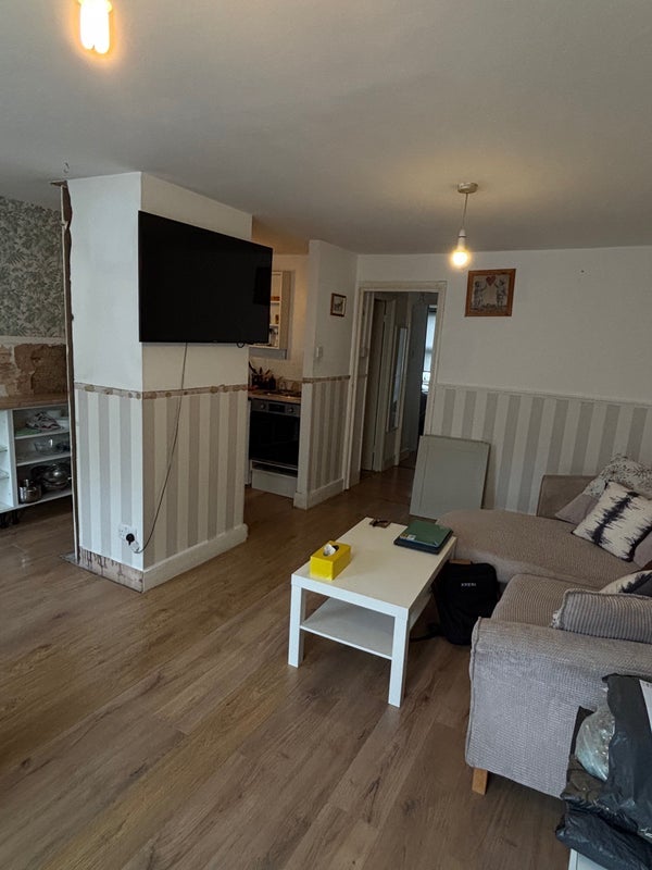 Room New Cross Road in Greater London