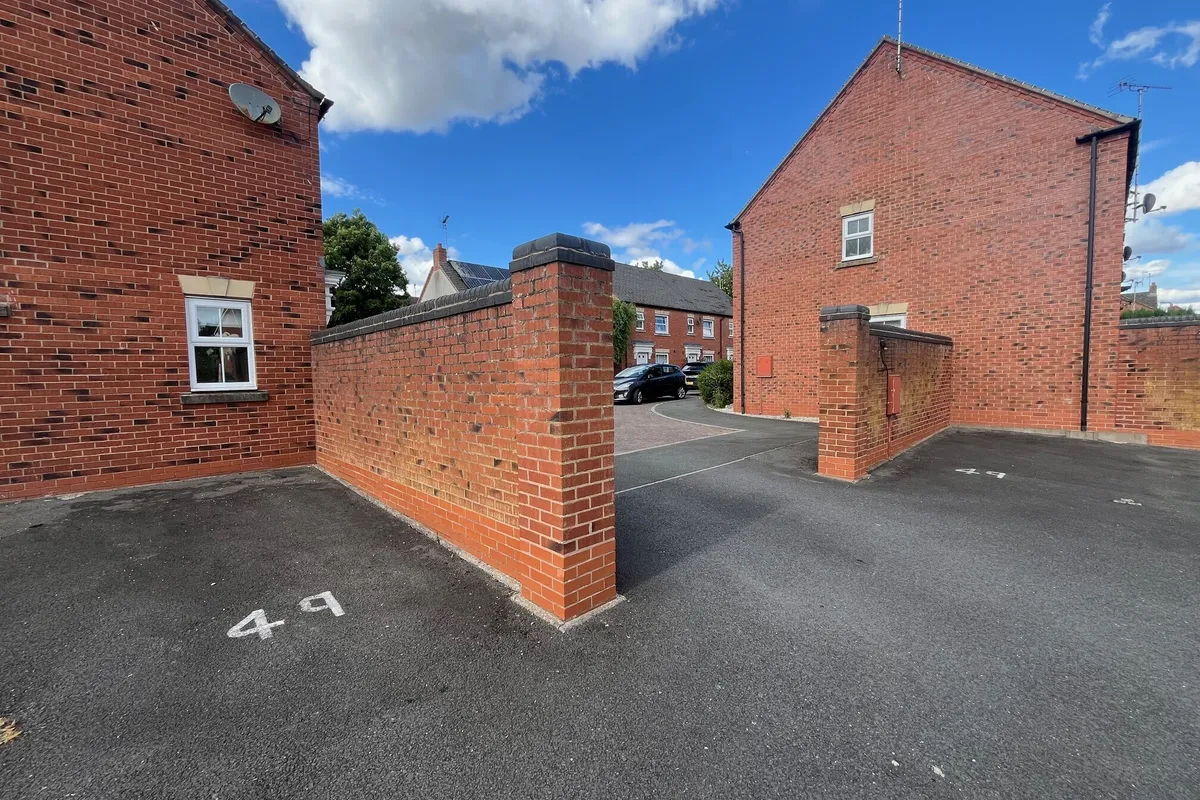 House Drovers Close in East Staffordshire