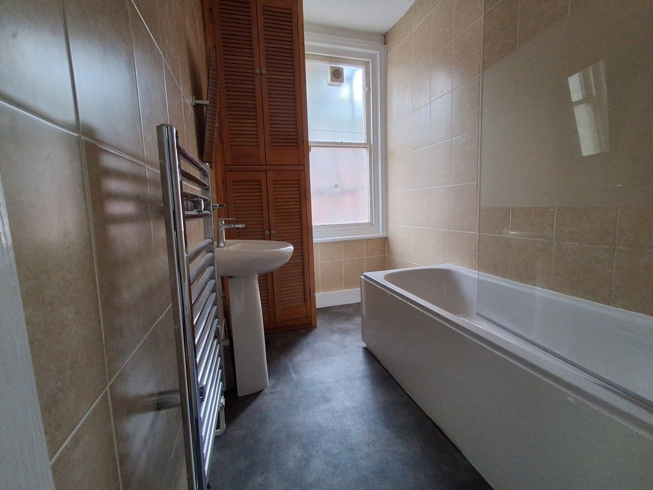 Room Milward Road in St Leonards