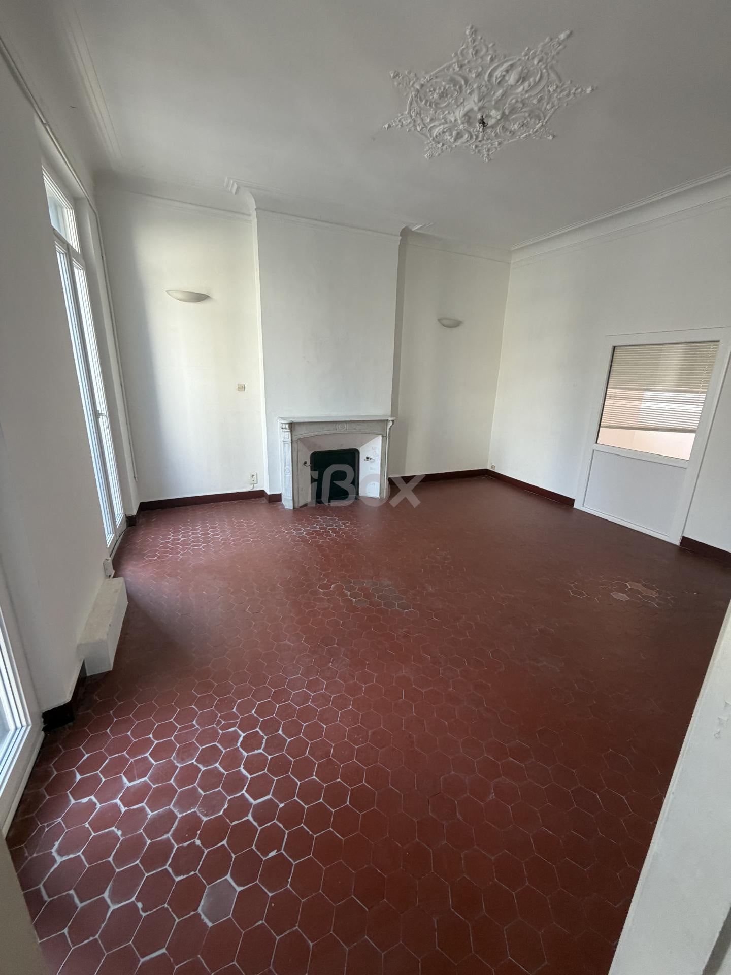 Flat Rue Victor Clappier in Toulon