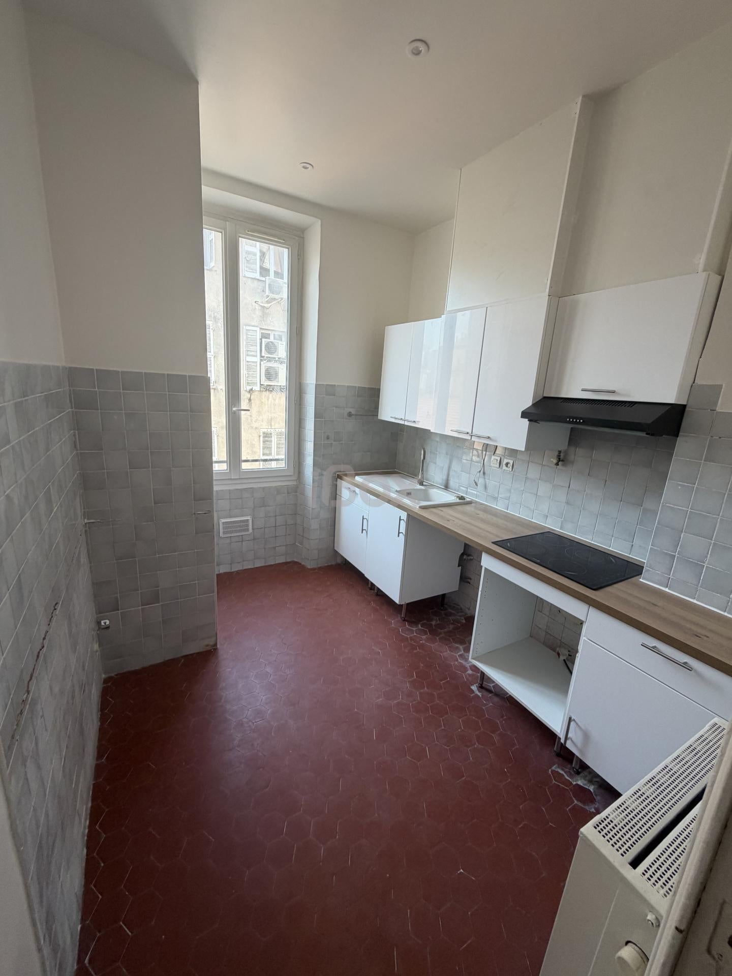 Flat Rue Victor Clappier in Toulon