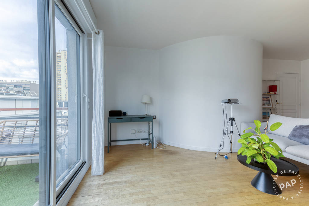 Flat Avenue Jean Jaurès in Paris