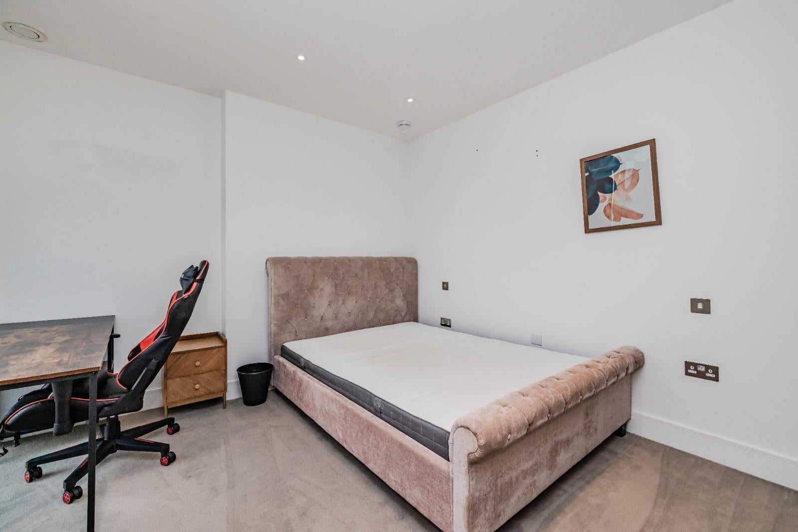 Flat Macclesfield Road in Greater London