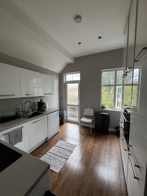 Room Woodgrange Avenue in Greater London