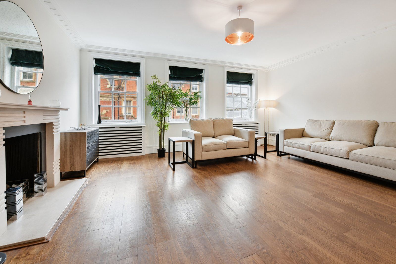 Flat Green Street in City of Westminster