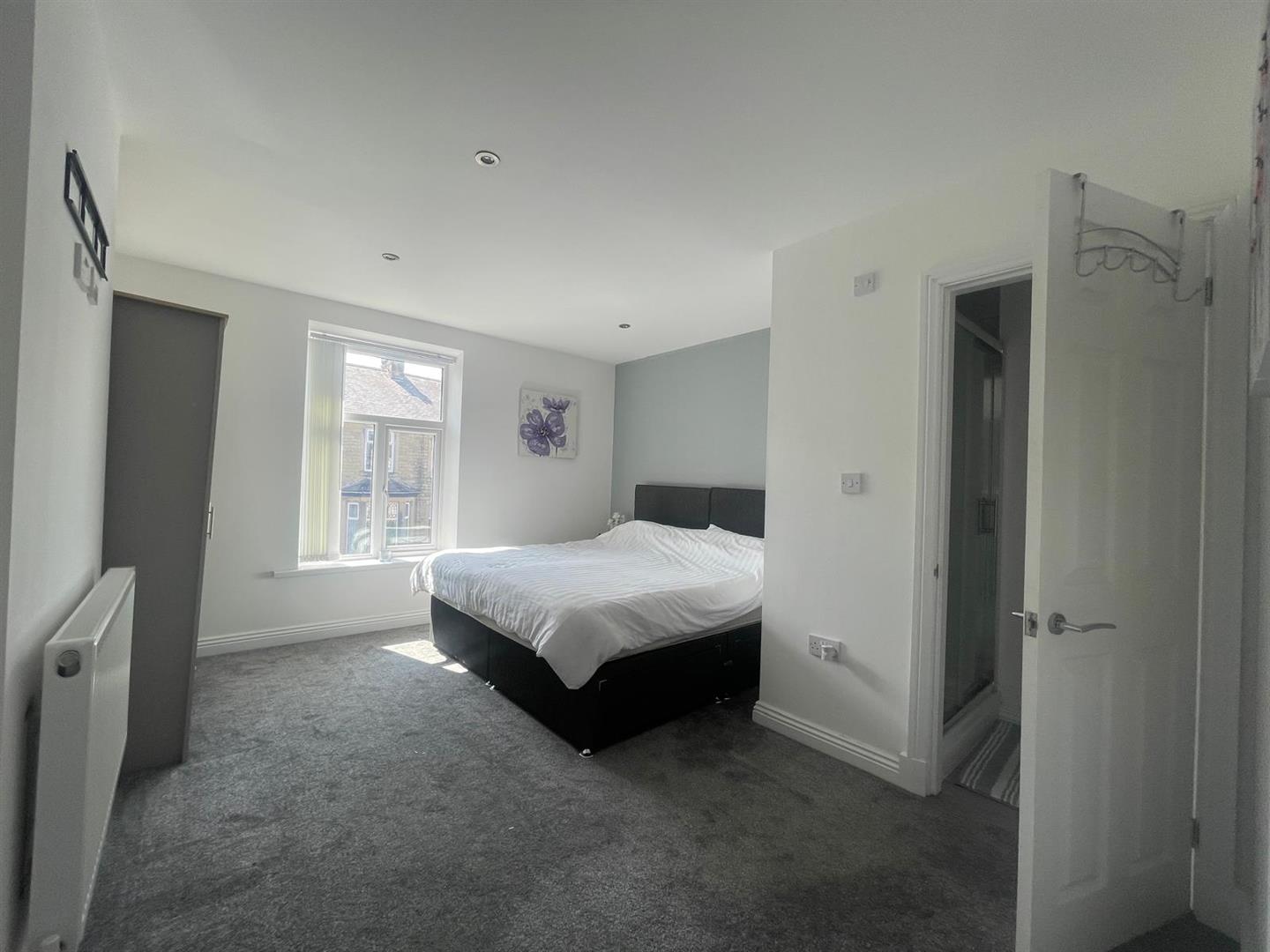 Room Burnley Road in Burnley
