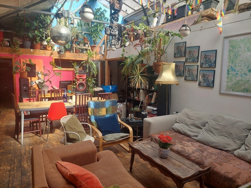 Room Hermitage Road in Greater London