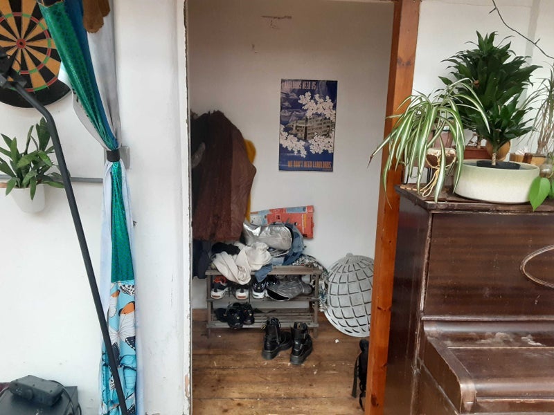 Room Hermitage Road in Greater London