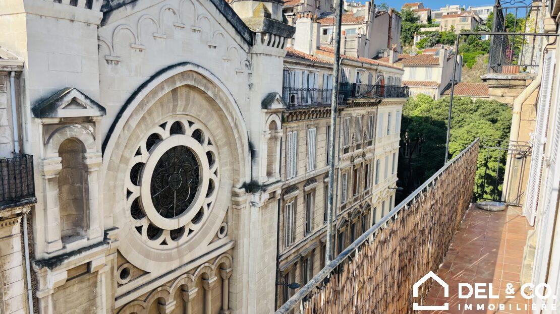 Appartement Rue Sylvabelle Robert de Vernejoul à Marseille