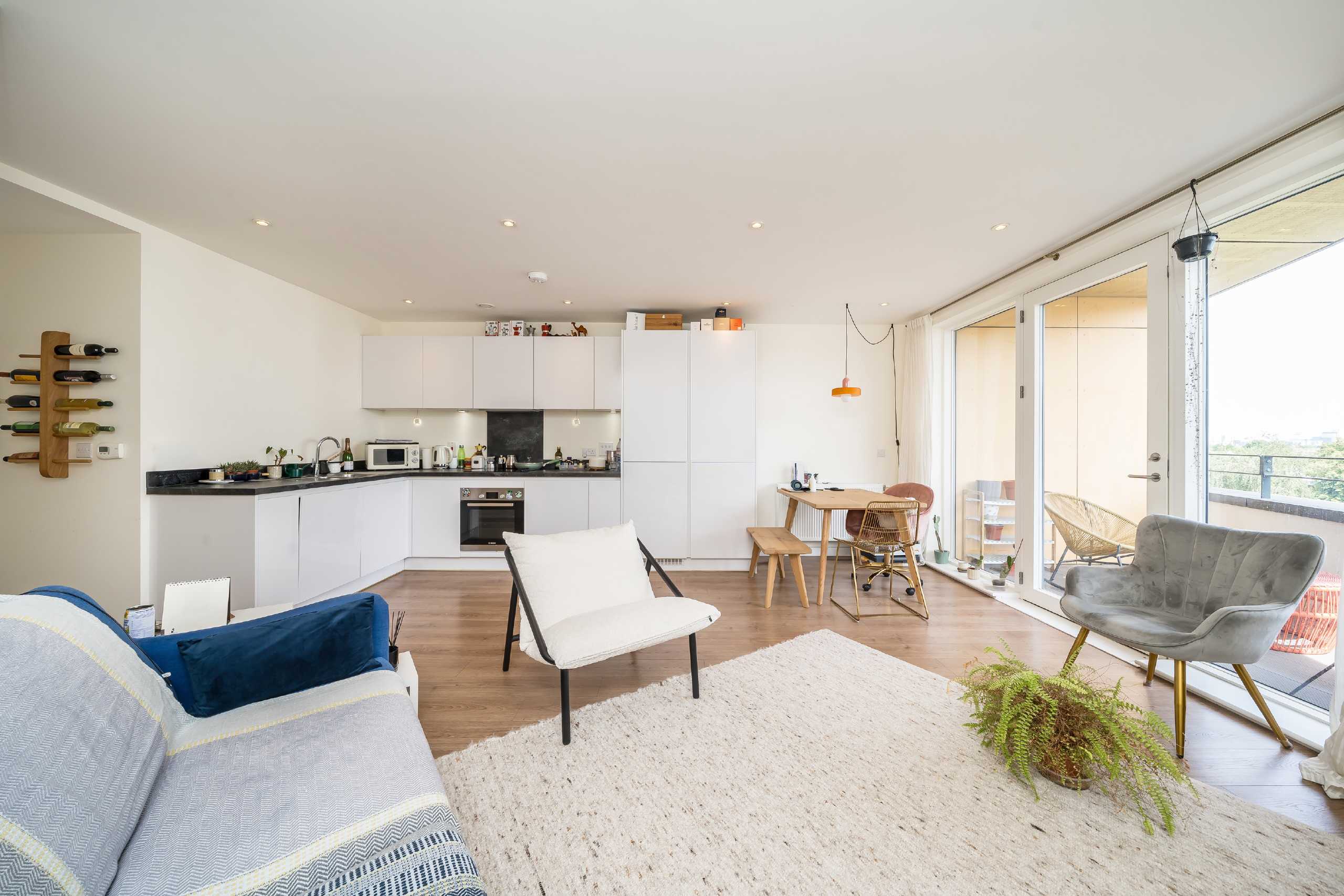 Flat St James's Crescent in Greater London