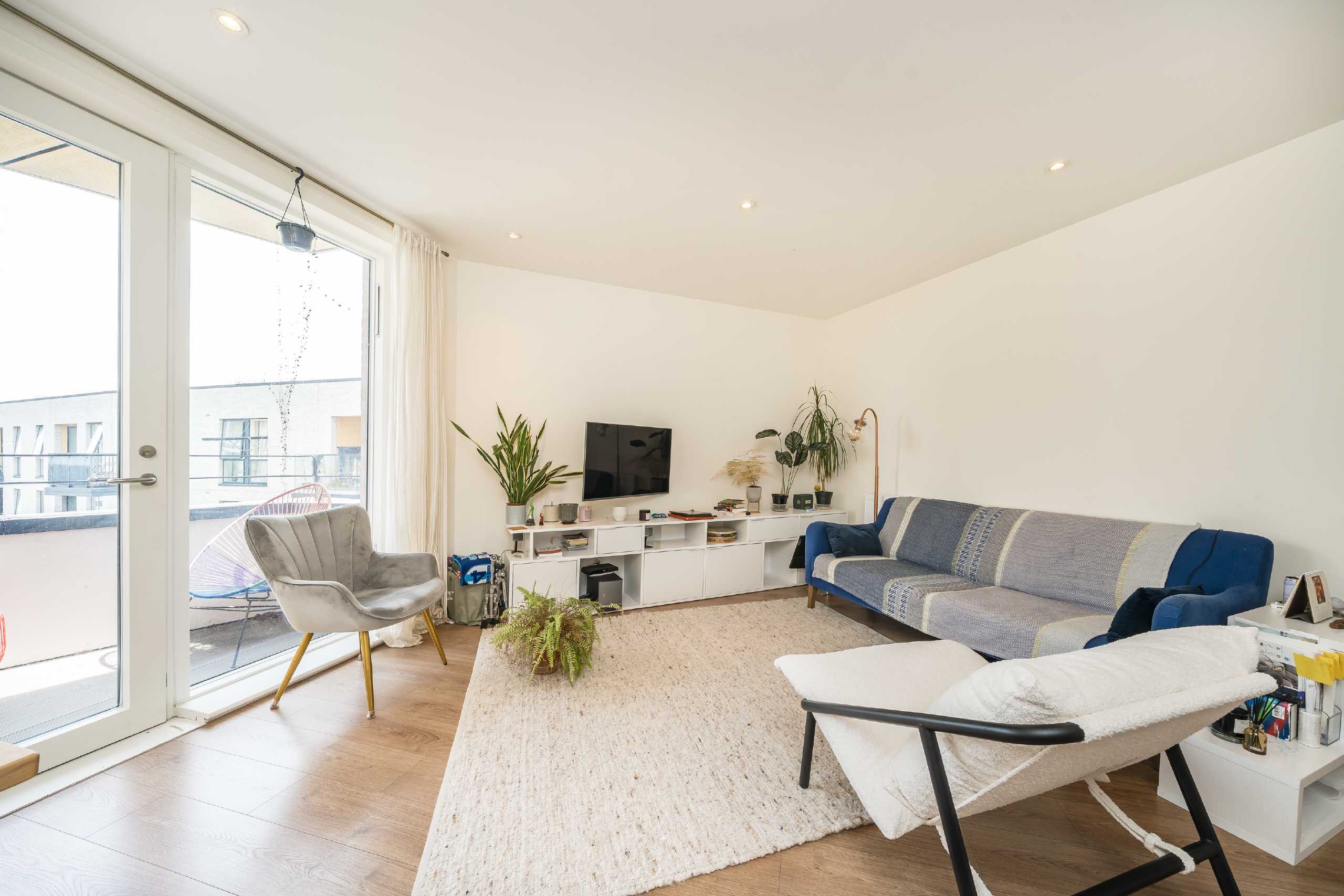 Flat St James's Crescent in Greater London