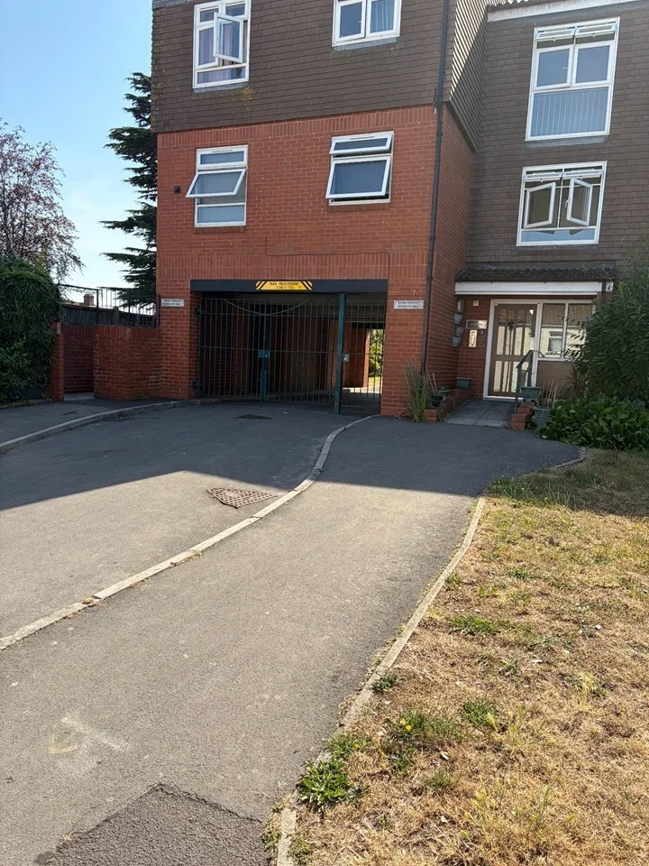 Flat Hamp Street in Bridgwater