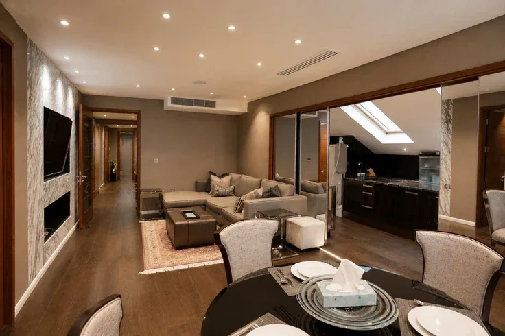 Flat Brompton Place in Greater London