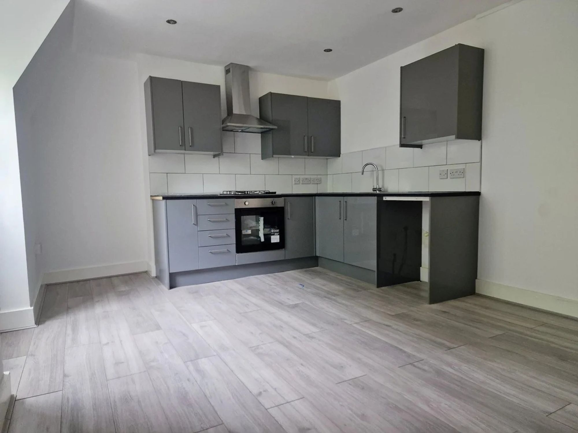Flat East Dulwich Grove in Greater London