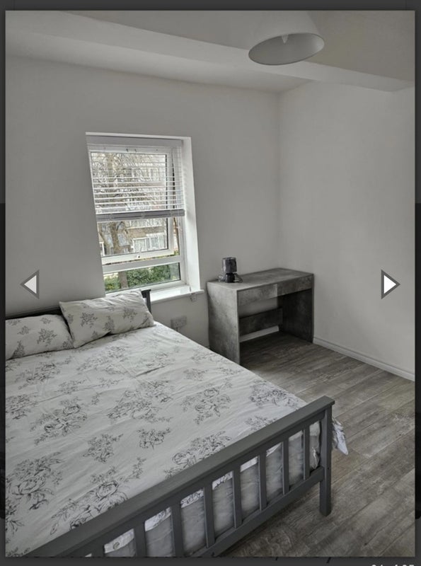 Room Burgess Street in Greater London