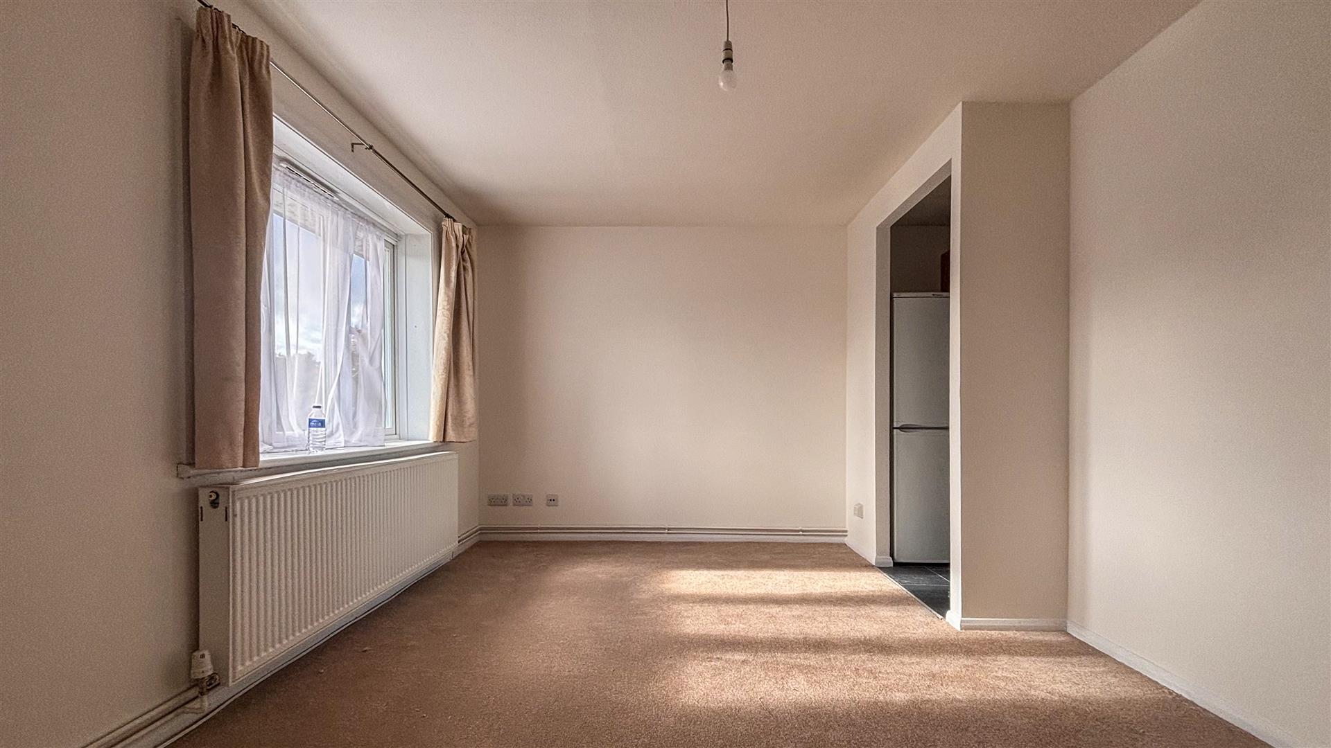 Flat Bath Road in Greater London