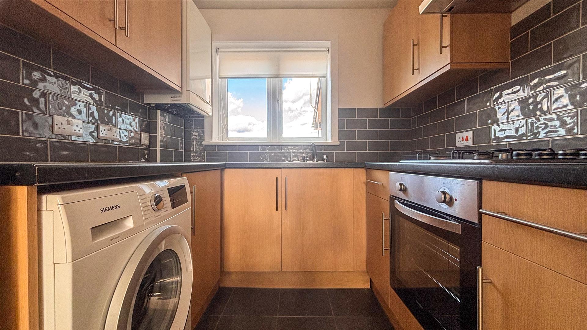 Flat Bath Road in Greater London