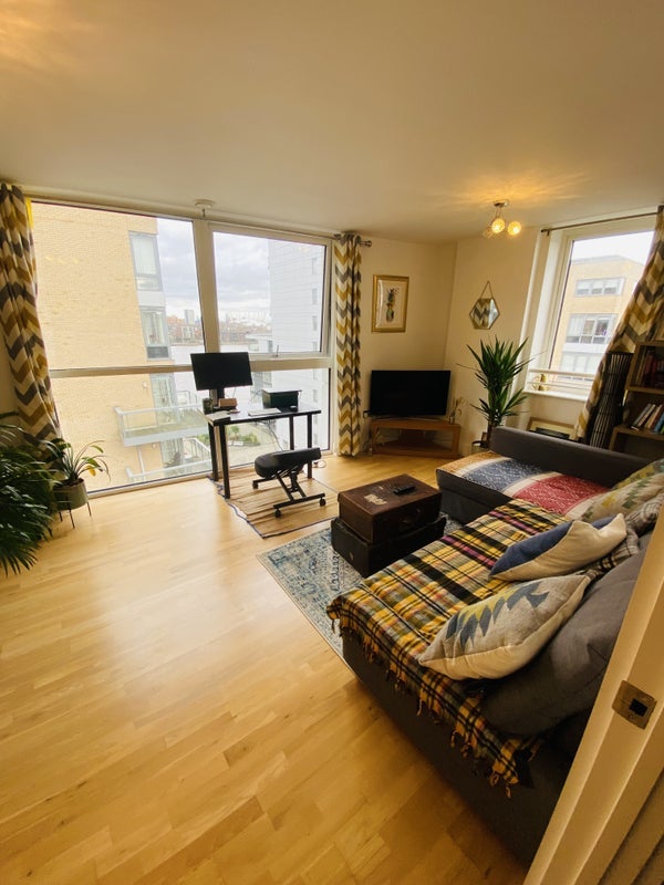 Room Dowells Street in Greater London