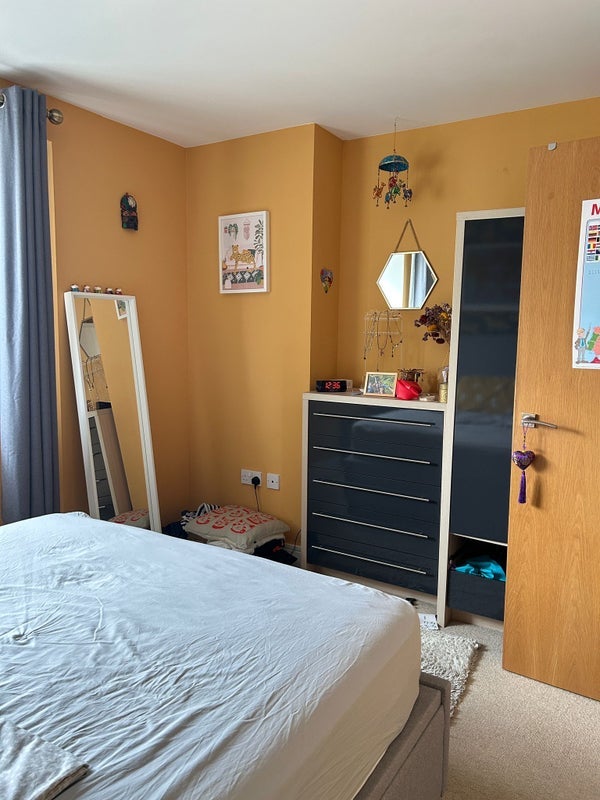 Room Dowells Street in Greater London