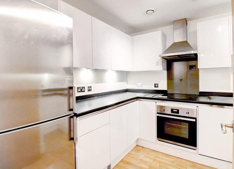 Room Dowells Street in Greater London