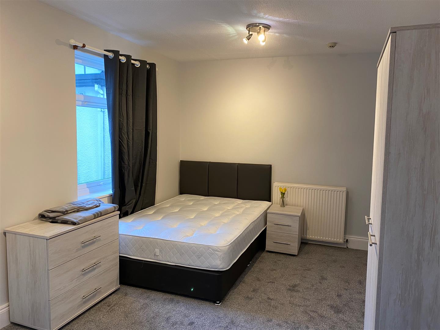 Room Windsor Road in Torquay