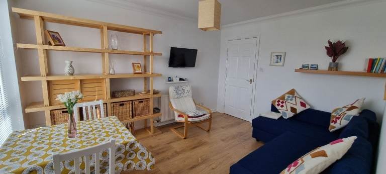 Flat Nether Liberton Court in City of Edinburgh