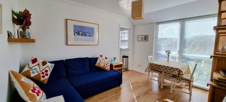 Flat Nether Liberton Court in City of Edinburgh