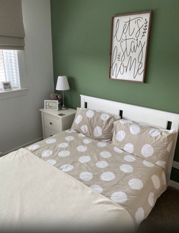Room Graffham Avenue in Giffnock