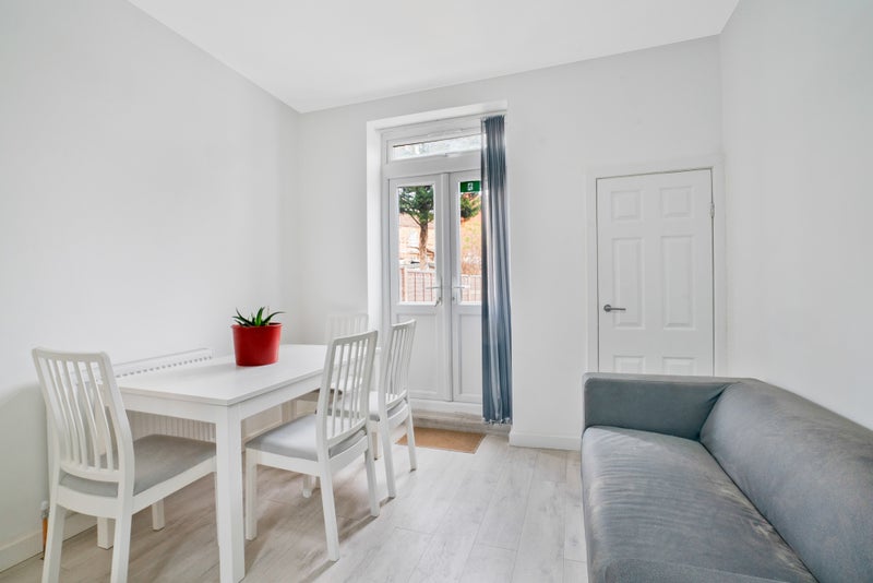 Room Brondesbury Park in Greater London