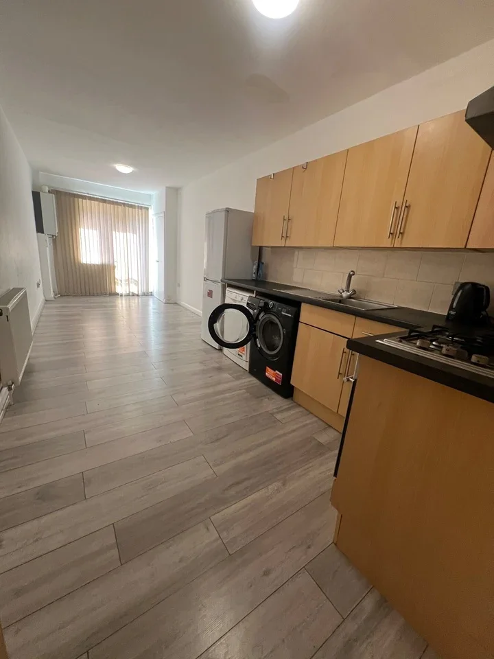 Flat Brooksby's Walk in Greater London
