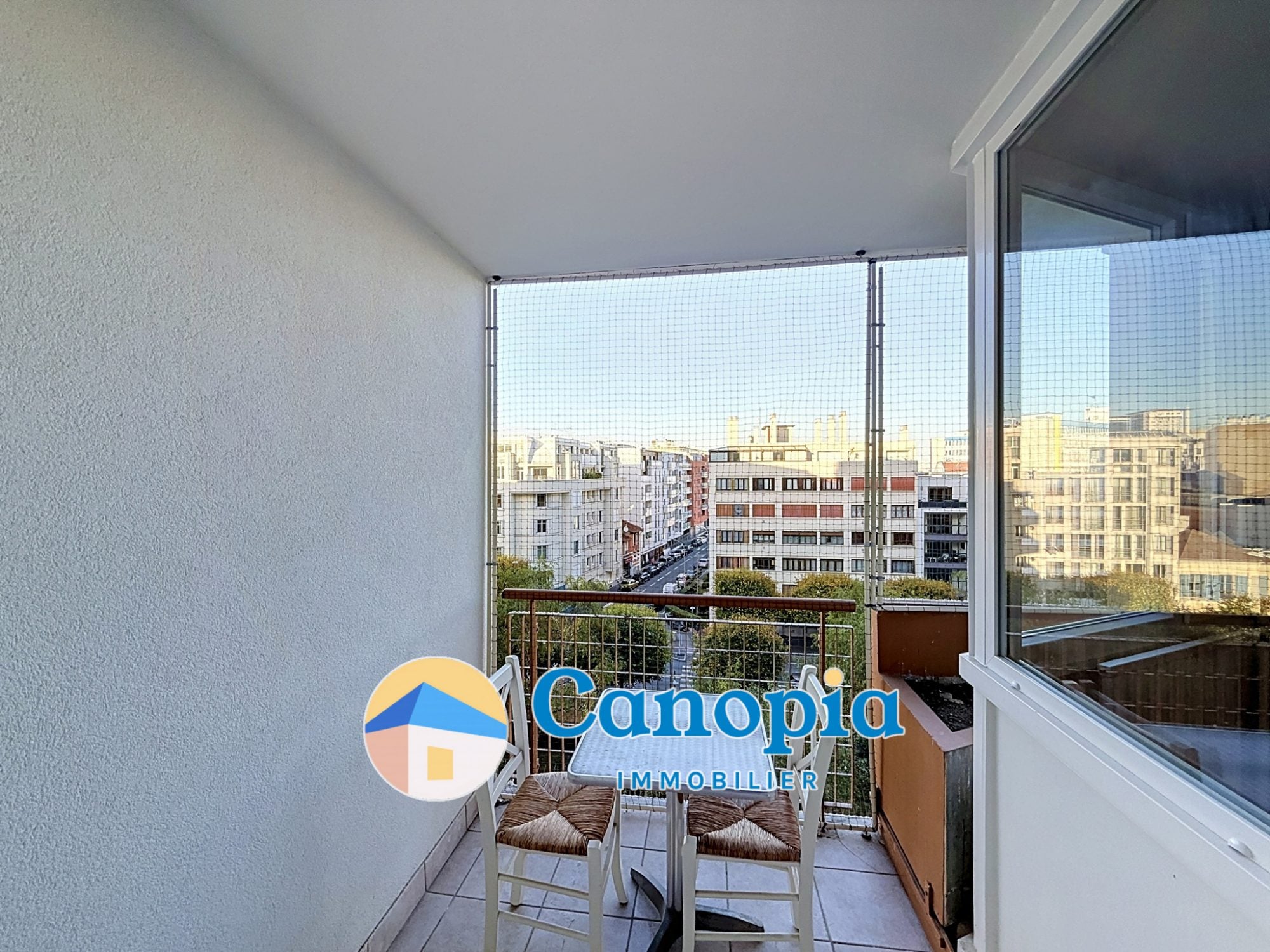 Flat Avenue Laplace in Arcueil