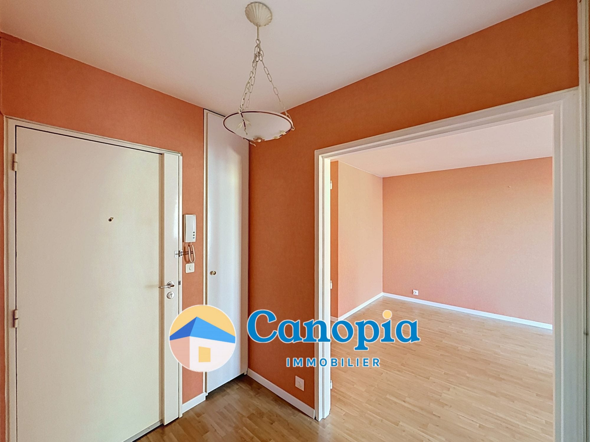 Flat Avenue Laplace in Arcueil
