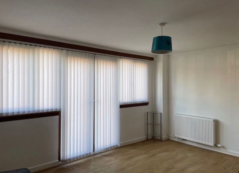 House Strathmore Gardens in Cambuslang