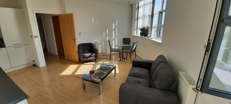 Room High Street in Greater London
