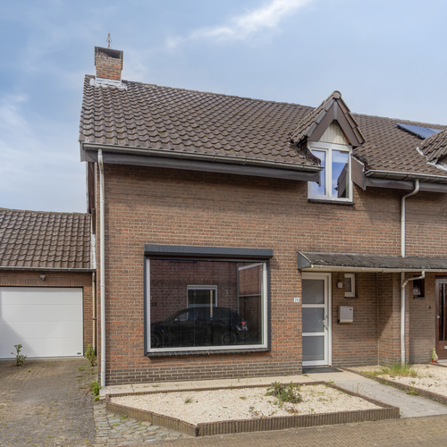 Kerkstraat 26 in Clinge