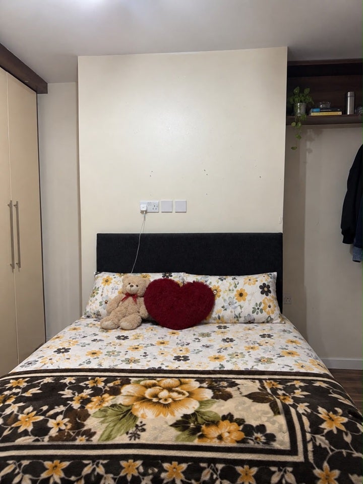 Room Charles Crescent in Greater London