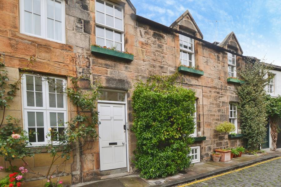 Flat Circus Lane in City of Edinburgh