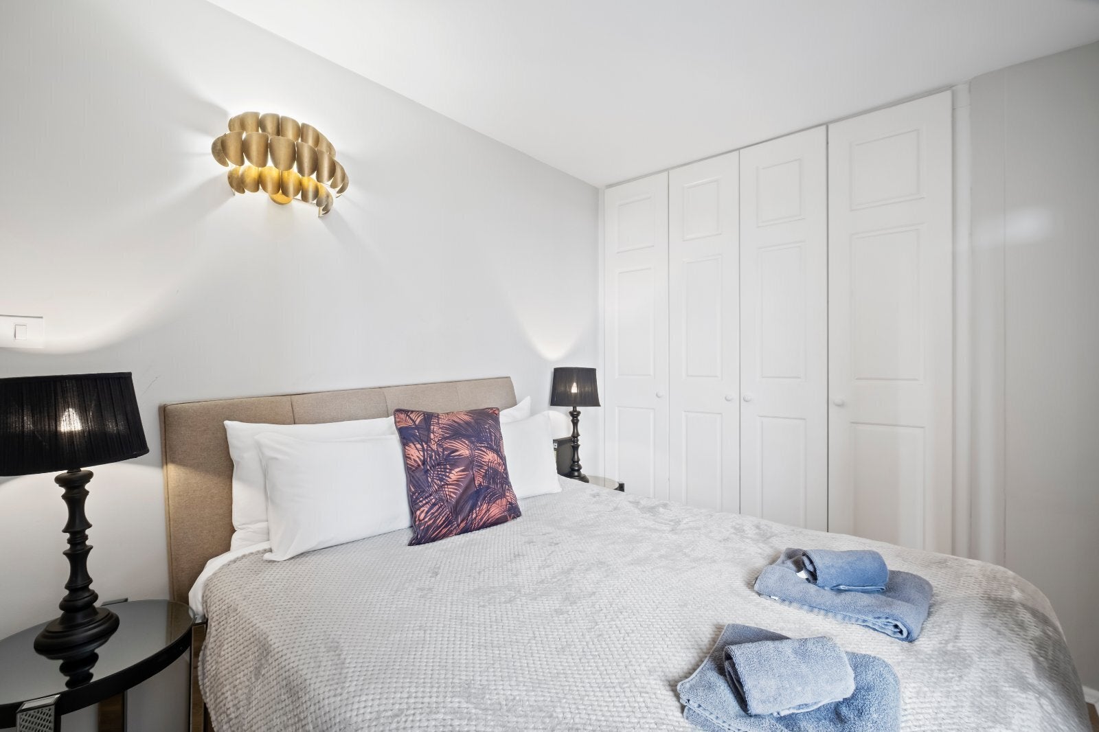 Flat Point W Access Road in Greater London