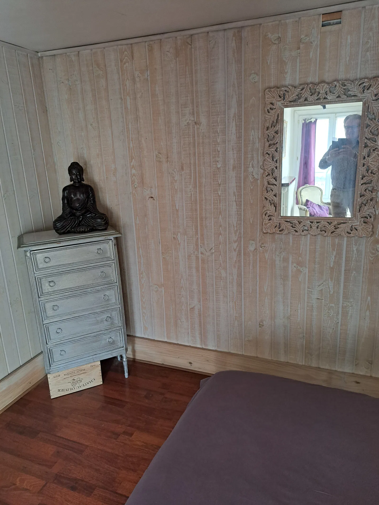 Room Rue de la République in Suresnes