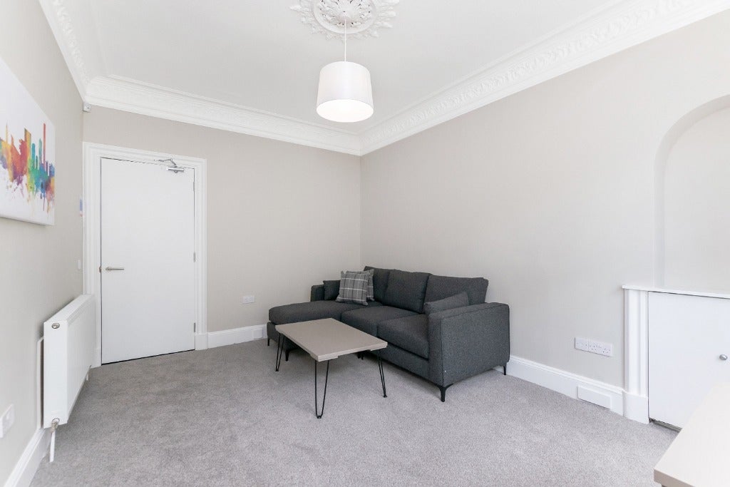 Flat Forfar Road in Dundee