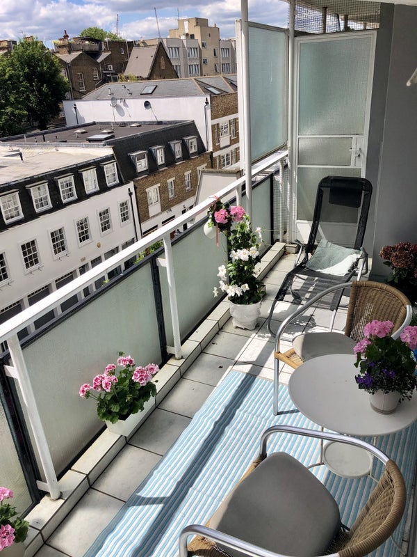 Flat Gloucester Terrace in City of Westminster