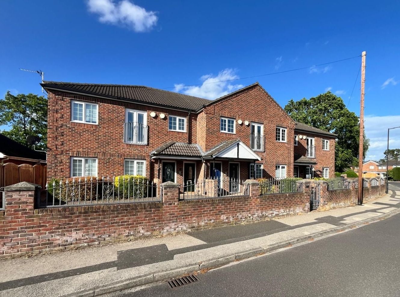 Flat Carr Lane in Doncaster