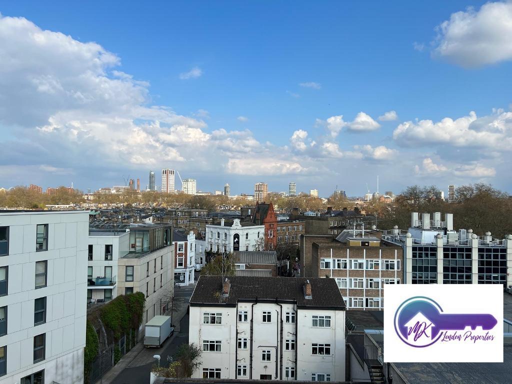 Flat Dairy Close in Greater London