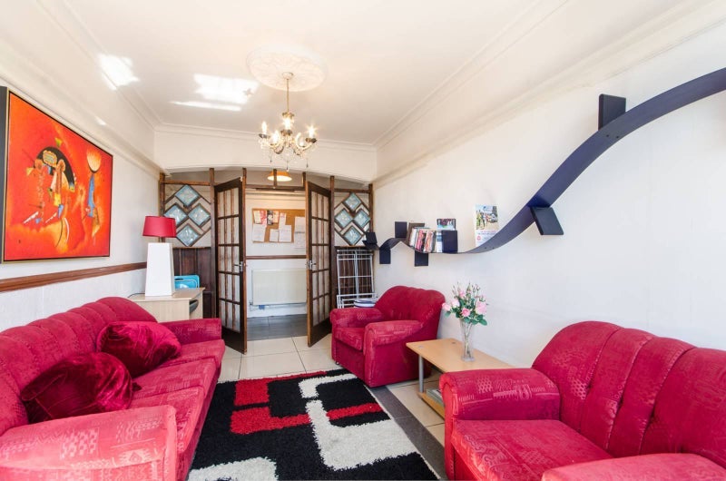 Room Sidmouth Road in Greater London
