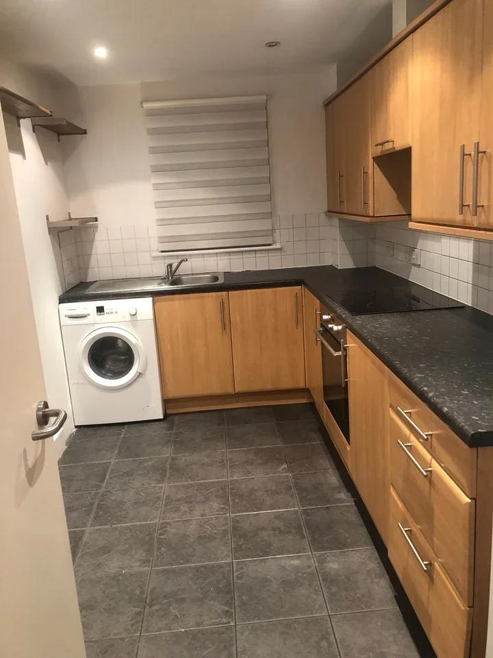 Flat Wingmore Road in Greater London