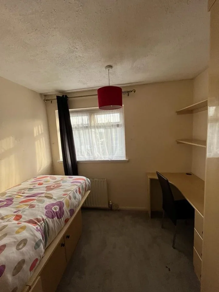Room Bonnington Walk in Bristol