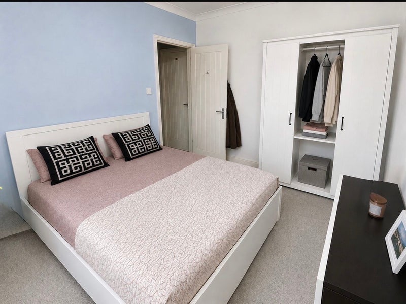 Room Belton Road in Greater London