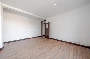 Flat Mitcham Road in Greater London