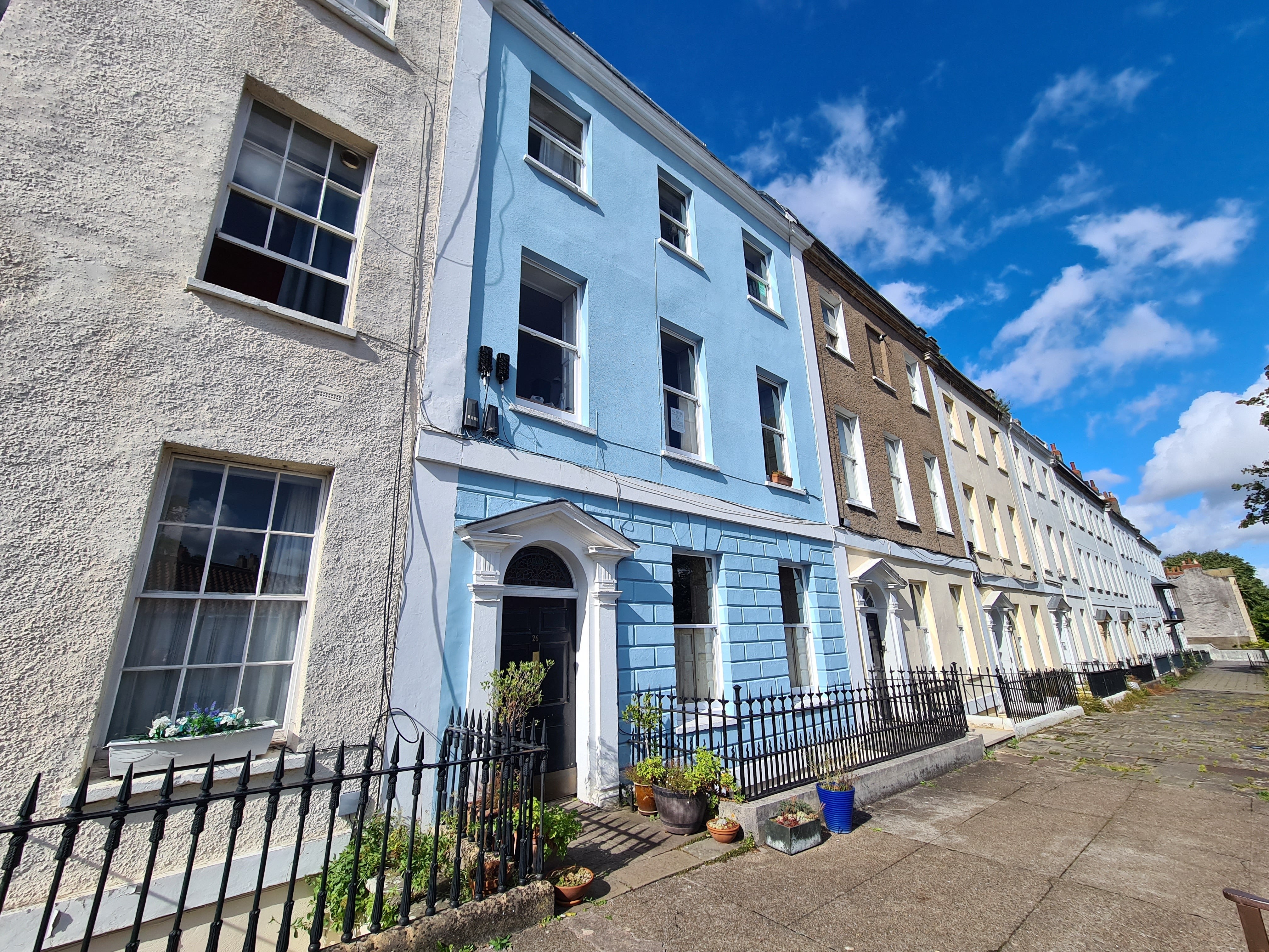 Flat Richmond Terrace in Bristol