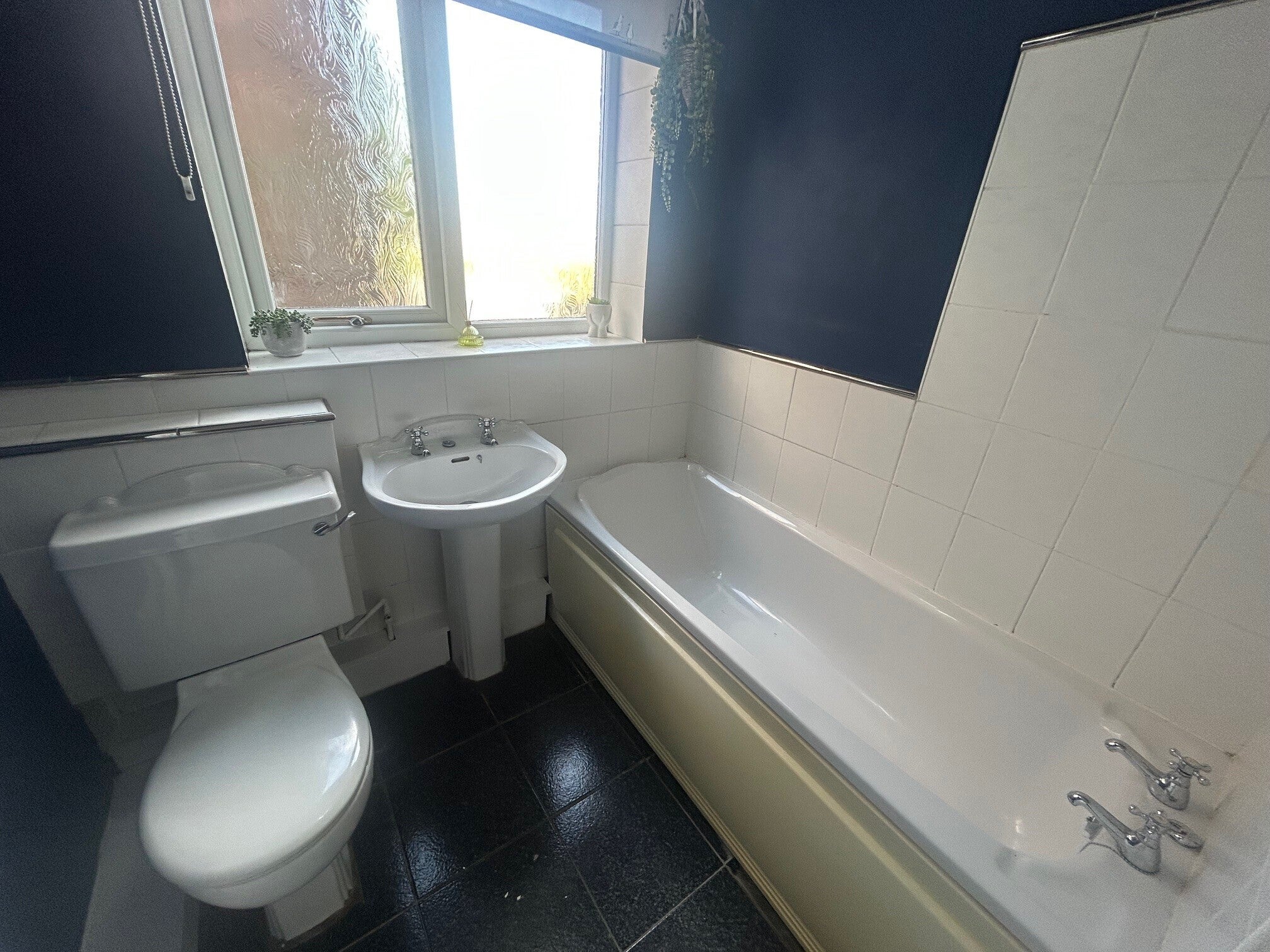 Flat Hillside Close in Brownhills